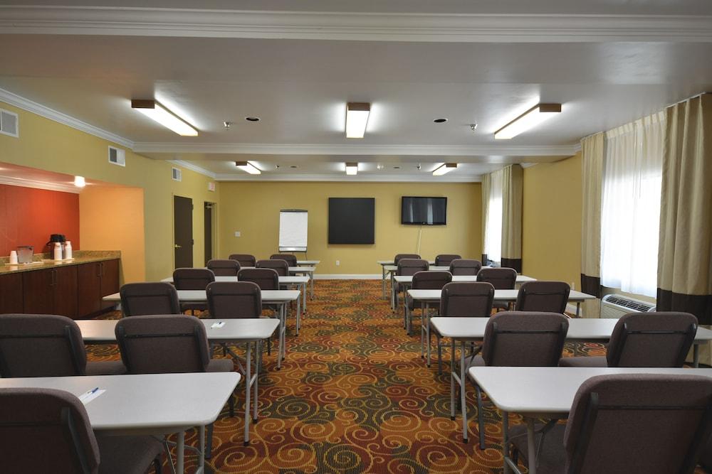 Comfort Inn & Suites Trussville I-59 Exit 141 Buitenkant foto