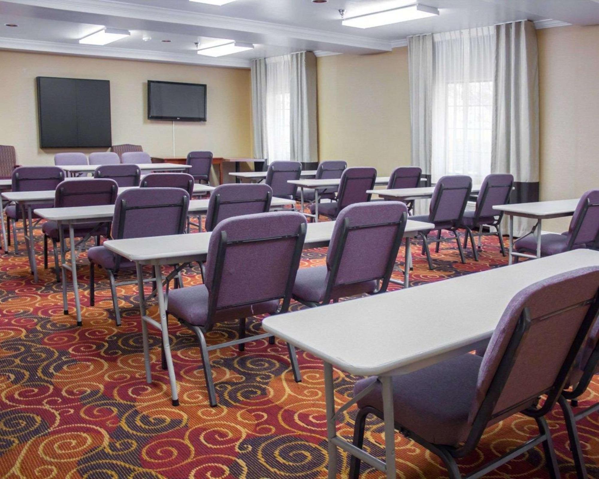 Comfort Inn & Suites Trussville I-59 Exit 141 Buitenkant foto