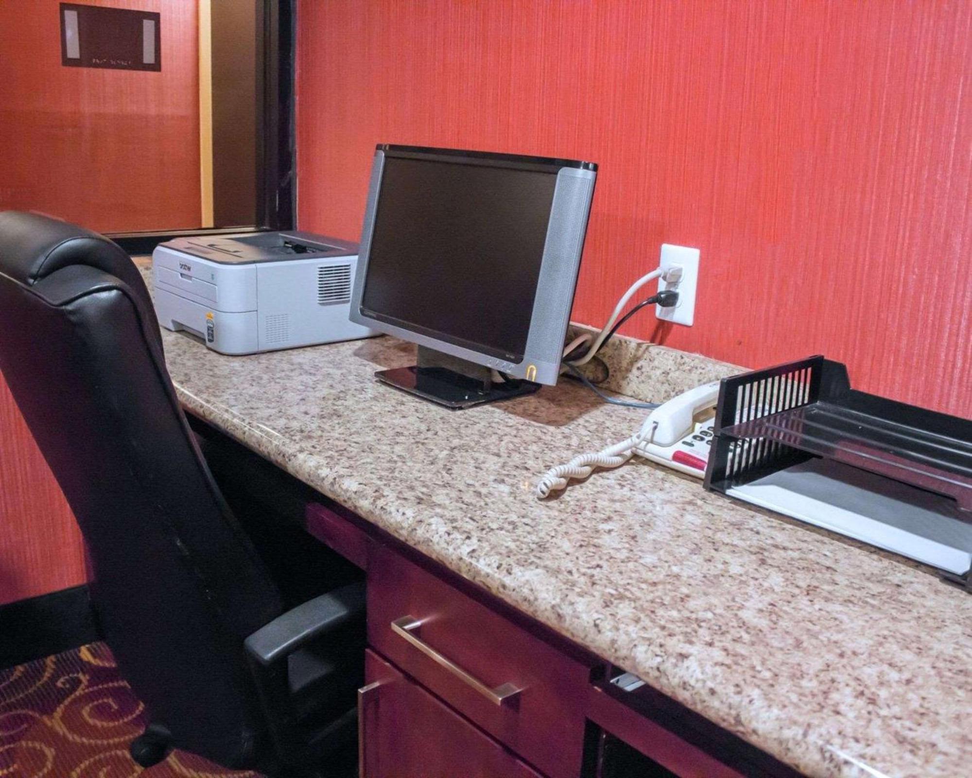 Comfort Inn & Suites Trussville I-59 Exit 141 Buitenkant foto