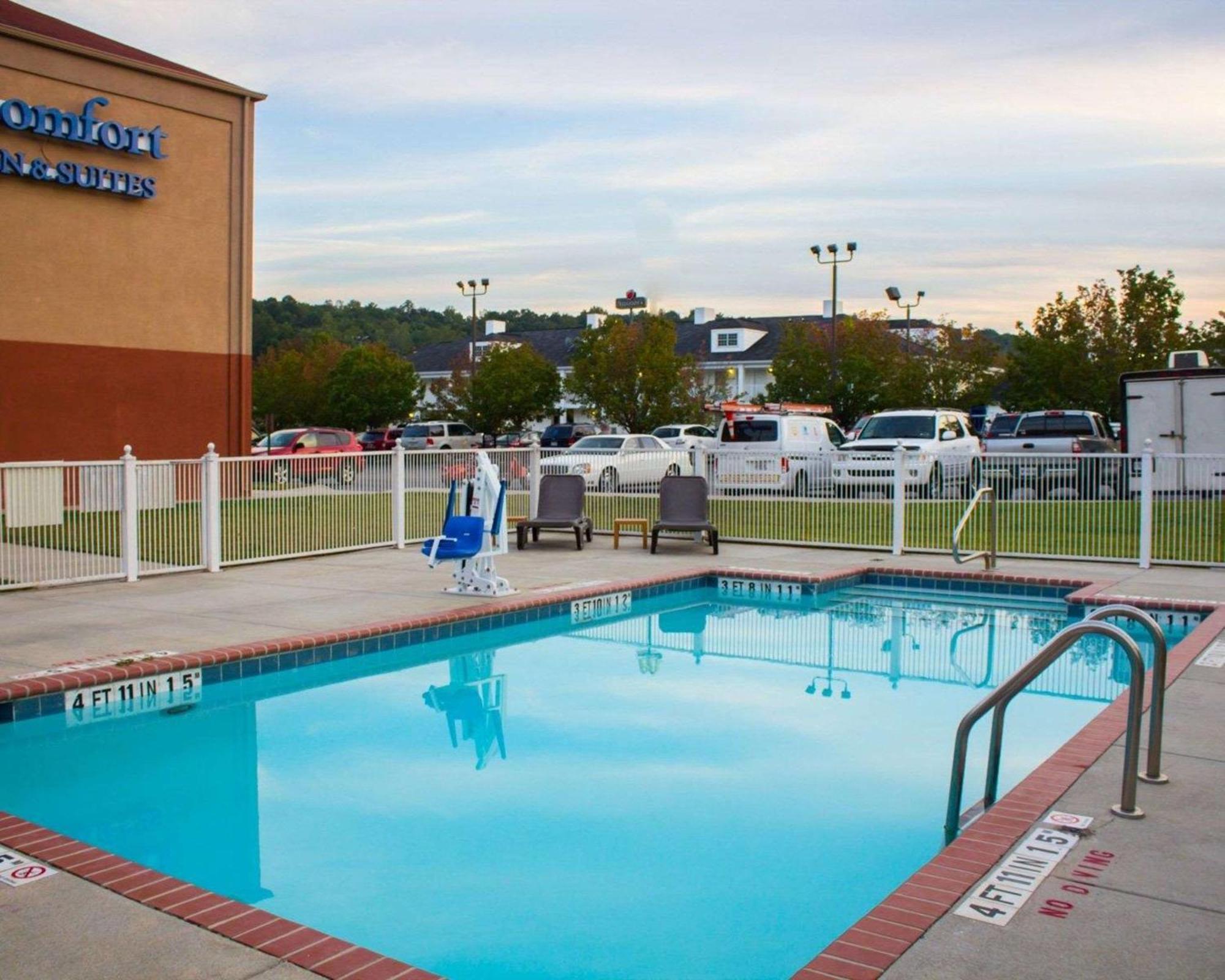 Comfort Inn & Suites Trussville I-59 Exit 141 Buitenkant foto