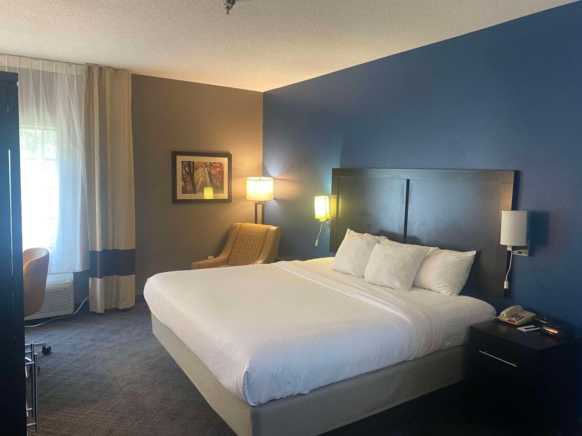 Comfort Inn & Suites Trussville I-59 Exit 141 Buitenkant foto